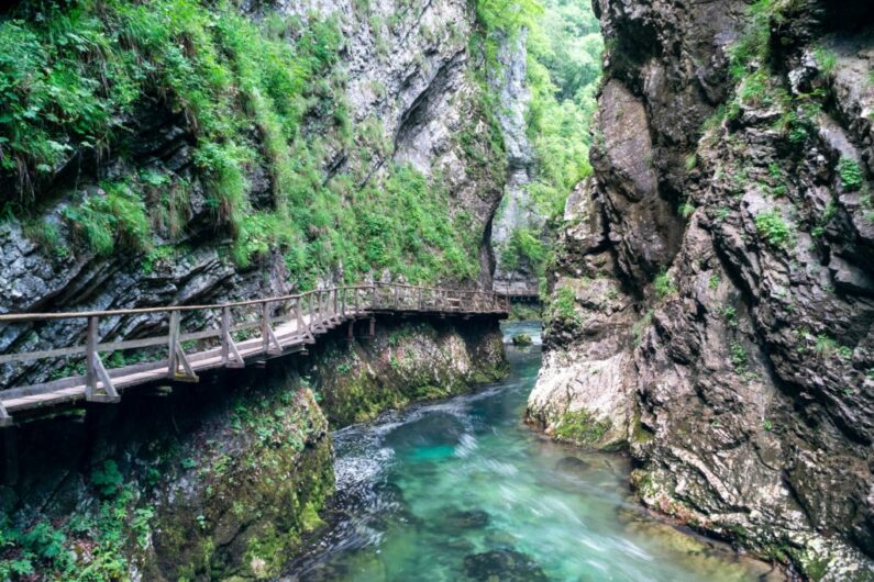 Defileul magnific Vintgar, la 4 km de Lacul Bled